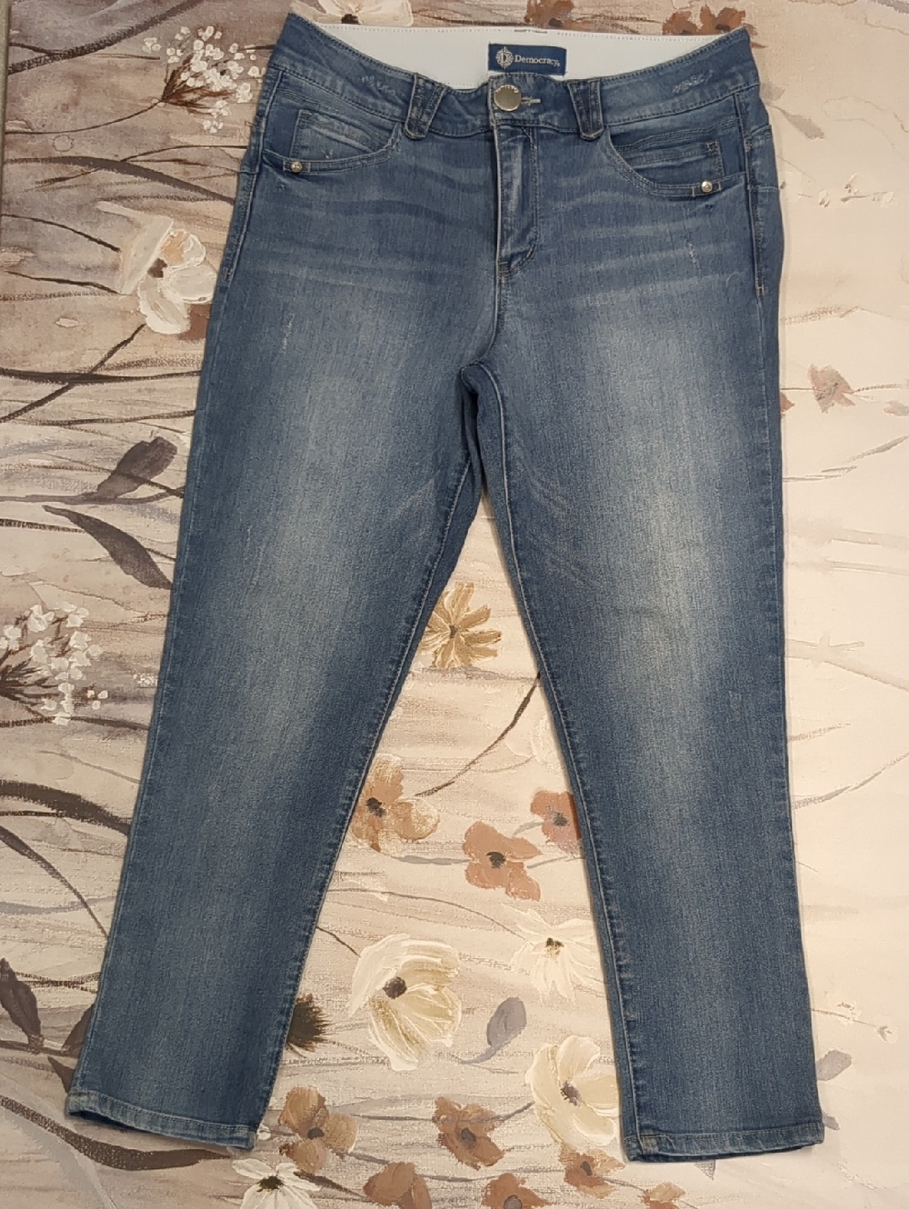 Democracy Cropped Jeans in Light Blue